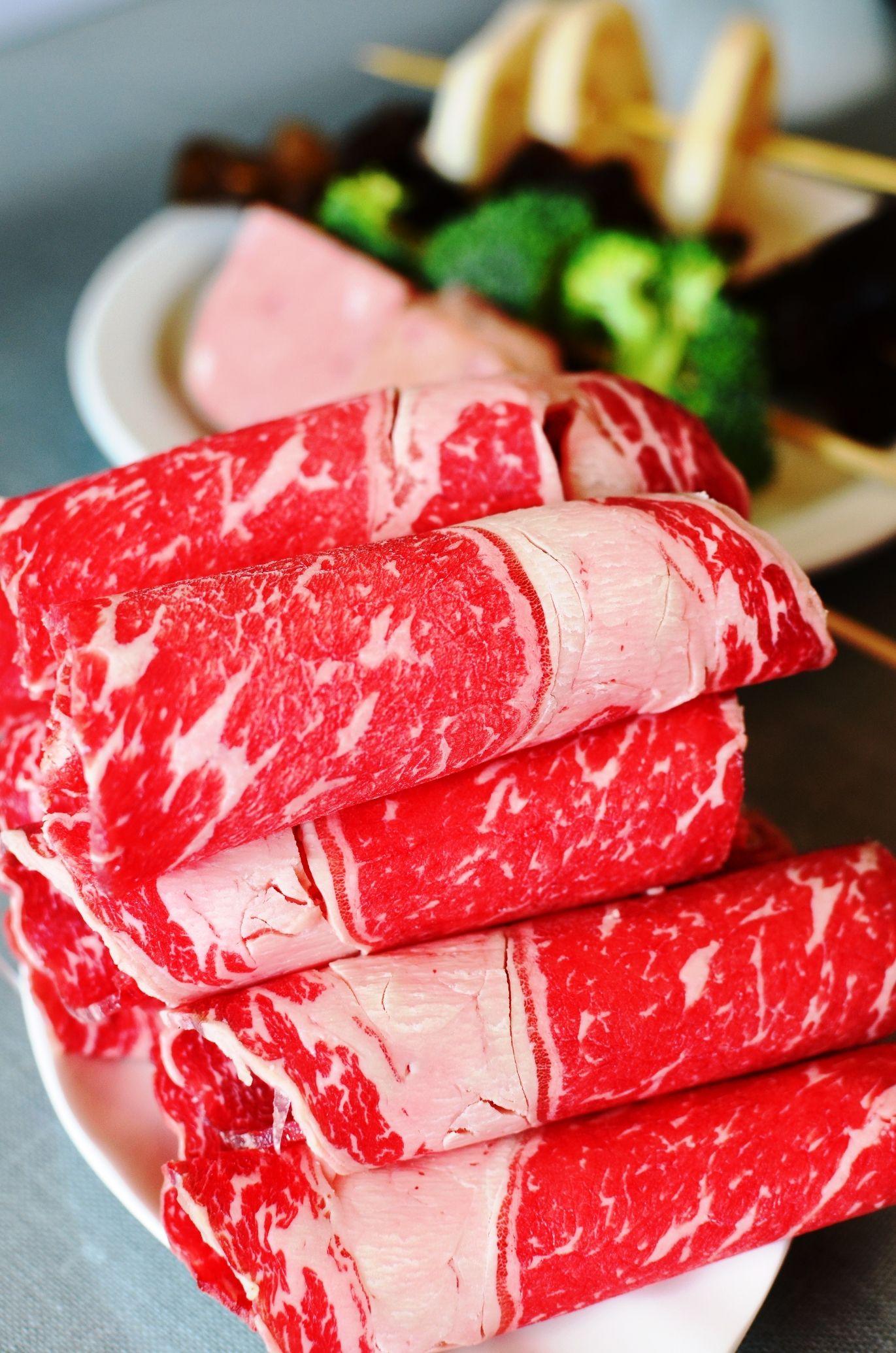Hot pot beef rolls